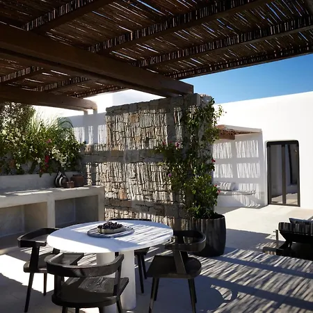 Kalesma Mykonos 5* אורנוס